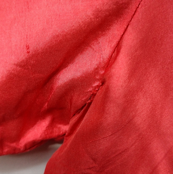 Norm Thompson 100% Silk Embroidered Floral Button Shirt Women's L Red Holiday - Picture 8 of 10